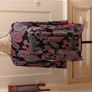 Andria Lieu bold print stretch top Sz M 🎁